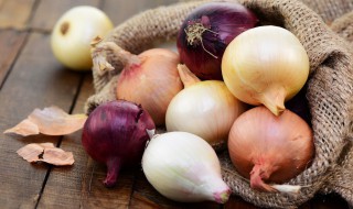 洋葱不能和什么一起吃食物相克表（洋葱、不能和什么一起吃）