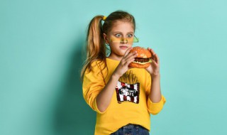 12岁孩子叛逆期家长怎么做 12岁男孩叛逆期的孩子怎么去引导