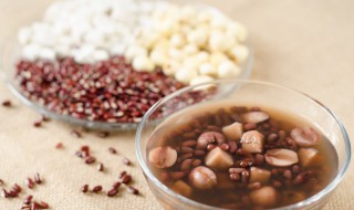 莲子皮的功效与作用（莲子皮的功效与作用 莲子的注意事项）