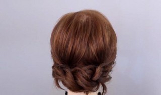 适合14岁女生的可爱的发型（13岁女孩可爱发型）