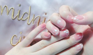 适合春天的美甲 适合春天的美甲颜色