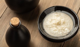 甜酒鸡蛋的功效（甜酒鸡蛋的功效与作用）