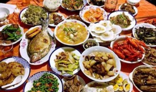 年夜饭一般几个菜（年夜饭一般几个菜包括汤吗?）