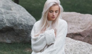 哪几种颜色毛衣百搭（毛衣哪种颜色比较耐看百搭）