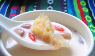 银耳炖花生有什么功效 银耳炖花生有什么功效与作用