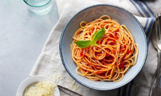 卡通多汁意大利面的做法 彩色意大利面的做法