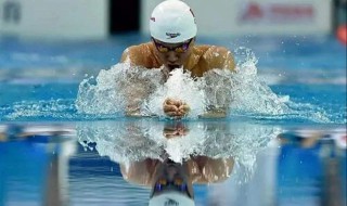 蛙泳腿收腿慢还是快（蛙泳慢收腿是什么意思）