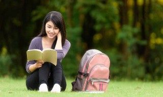 马诗的主题思想是什么?（马诗的主题思想是什么和什么）