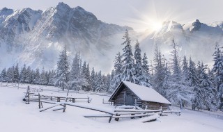 下雪时最温暖的说说（下雪时最温暖的说说短句）