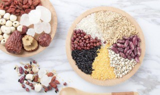 课文描写腊八粥的句子有哪些 课文描写腊八粥的句子有哪些简短