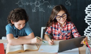 胼手胝足是什么意思（手足胼胝的意思）