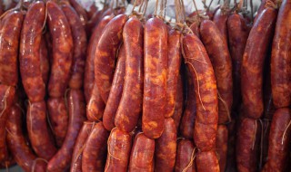 肉肠的肠衣怎么做才脆口 肉肠用什么肠衣做