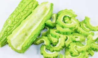 橄榄菜炒苦瓜如何做不苦 橄榄菜炒苦瓜如何做不苦窍门