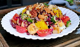 时蔬年糕沙拉如何做（时蔬年糕沙拉如何做视频）