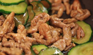 黄瓜炒猪肉的做法（猪肉可以炒黄瓜吗）