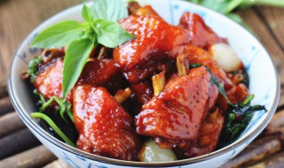 三杯鸡翅怎么做好吃（三杯鸡翅怎么做好吃又简单）