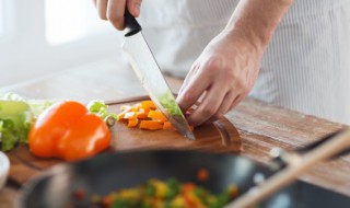 小鸡怎么炖好吃(家常炖小鸡怎么炖好吃)