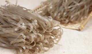 红薯泥可以和猪肝粉一起吃吗（红薯泥可以加猪肝粉吗）