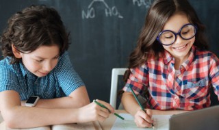 引出下文和铺垫的区别（引出下文和铺垫的区别在哪）