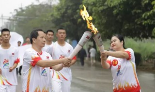 运动会火炬比赛期间会一直燃 运动会是点燃火炬后宣布开始还是之前