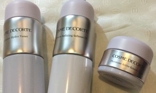 混合型皮肤用什么水乳（混合型皮肤用什么水乳34岁）