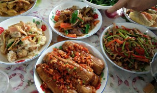 形容吃好的喝好的句子 形容吃好的喝好的句子有哪些