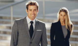 西装搭配技巧（西装的搭配技巧）