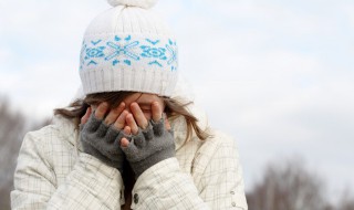 越笑越难过的句子（很难过却在笑的短句）