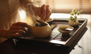 生活简单快乐的短句(简单生活就快乐的短句)