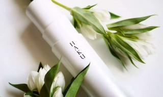 用美白产品反而变黑了（用美白产品反而变黑了多久能恢复）