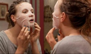 面膜多久贴一次补水美白（补水美白面膜多久敷一次）