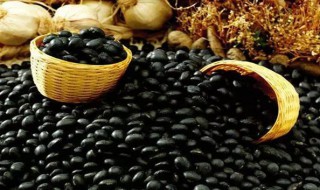 有什么天然染黑发的方法（用什么天然的方法可以染黑头发）