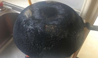 锅底灰怎么去除（衣服上的锅底灰怎么去除）