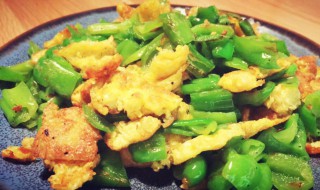 辣椒炒荷包蛋方法 辣椒煮荷包蛋