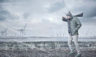 下雨感慨说说心情发朋友圈（下雨感慨说说心情发朋友圈的句子）