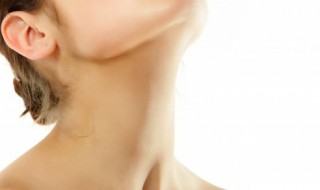 去除脖子上皱纹（去除脖子上皱纹的睡觉神器）