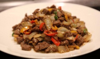 孜盐洋葱炒牛肉（孜盐洋葱炒牛肉好吃吗）