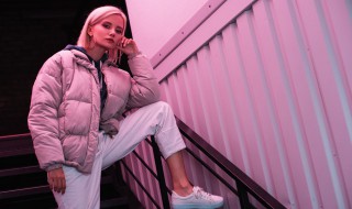 白鸭绒和灰鸭绒区别（白鸭绒和灰鸭绒区别鸭绒含量80%,90%区别）