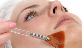 用水杨酸棉片敷黑头要刮吗 用水杨酸棉片敷黑头要刮吗女生