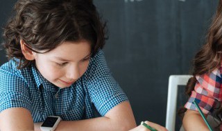 登金陵凤凰台原文翻译（登临金陵凤凰台原文及翻译）