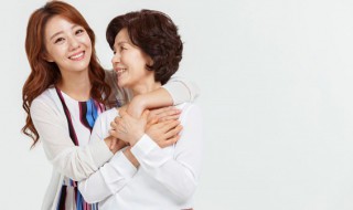 关于母爱的作文500字（倾斜的雨伞关于母爱的作文500字）