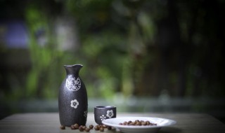 关于醉酒的诗句(关于醉酒的诗句古诗)