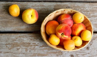 吃完桃子不能吃什么食物呢(吃了桃子不能吃什么食物)