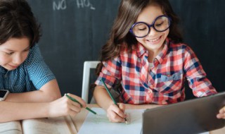 班班可考的意思（班班可考的意思和造句）