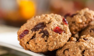 葡萄干曲奇饼干的做法（葡萄干曲奇饼干的做法窍门）