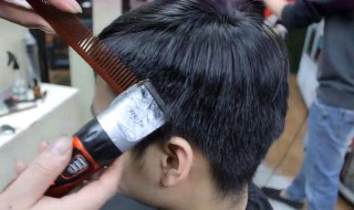 什么发型看起来更精神 什么发型看起来更精神男生