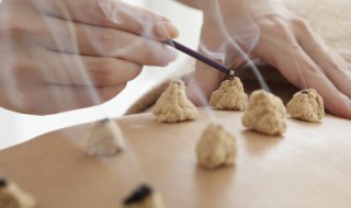 艾灸烫伤起泡怎么处理方法（艾灸烫出泡了怎么处理方法）