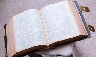 辟头是什么意思（辟头和劈头的区别）