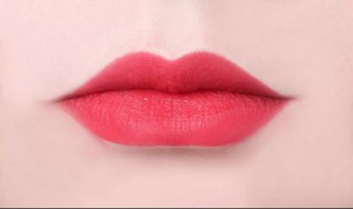 晚上睡觉擦唇膏好不好? 晚上睡觉前涂唇膏好不好