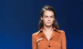 秋风萧瑟时装周搭配（时尚秋装搭配）